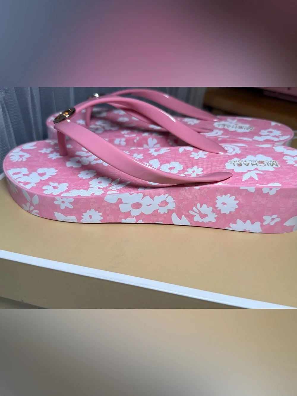 Michael kors Pink Floral Platform Flip Flop 7